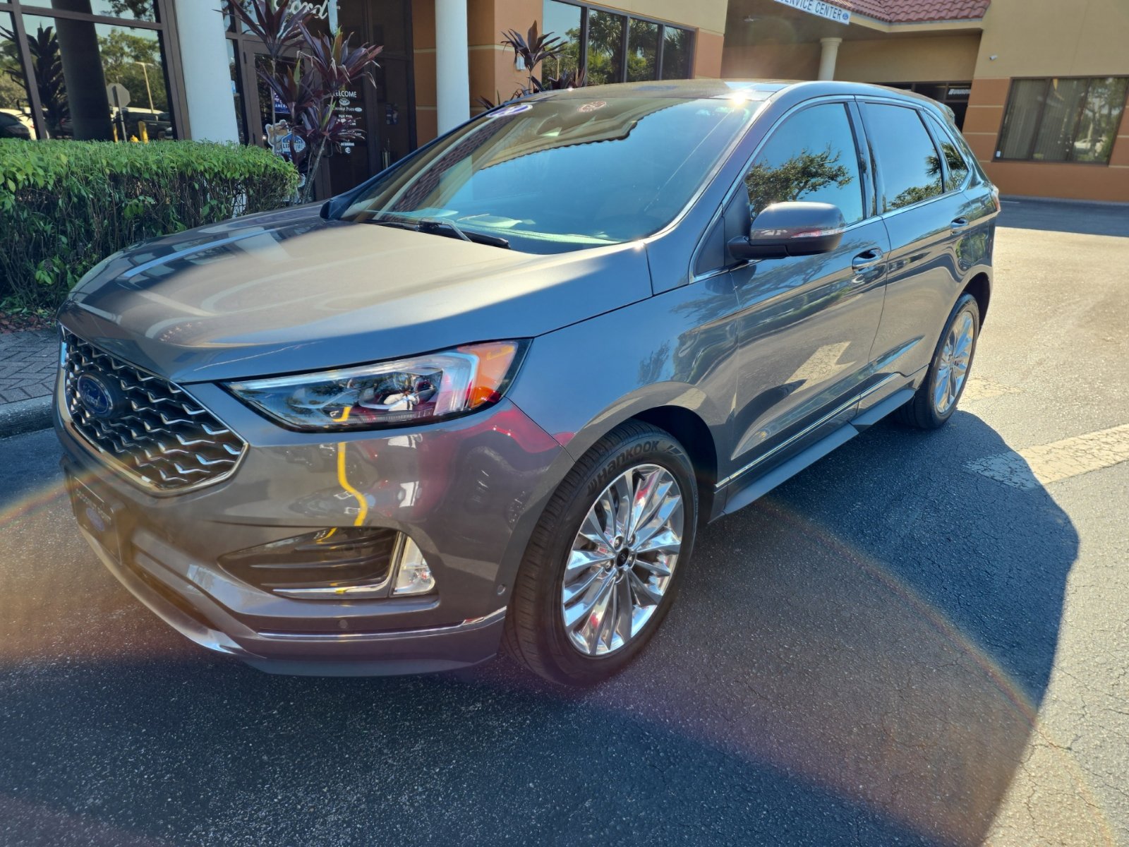 Certified 2024 Ford Edge Titanium w/ Titanium Elite Package AWD/4WD image 2