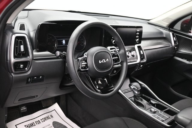 Used 2022 Kia Sorento LX FWD image 15