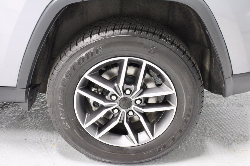 Used 2021 Jeep Grand Cherokee Limited AWD/4WD image 20