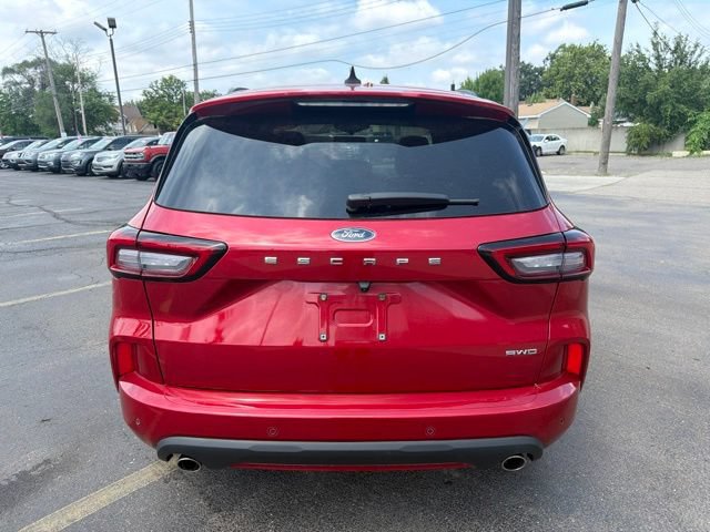 Certified 2024 Ford Escape ST-Line w/ Tech Pack #1 AWD/4WD image 4