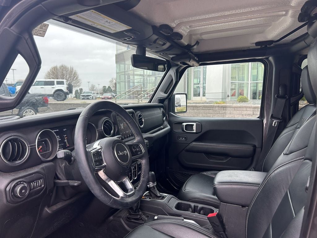 Used 2018 Jeep Wrangler Unlimited Sahara AWD/4WD image 9