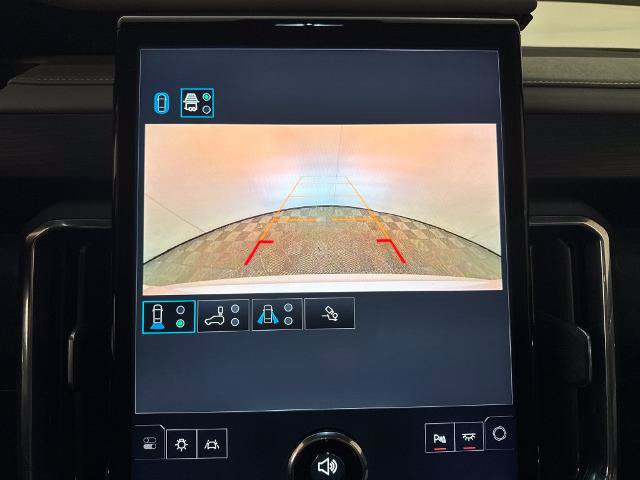 Used 2026 GMC Acadia Elevation w/ Elevation Premium Package FWD image 19