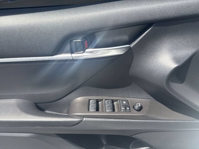 Used 2023 Toyota Camry SE w/ Cold Weather Package FWD image 13