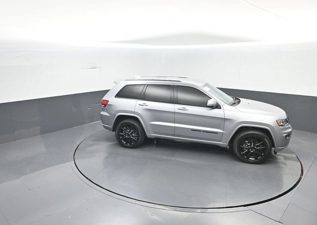 Used 2020 Jeep Grand Cherokee Altitude AWD/4WD image 26