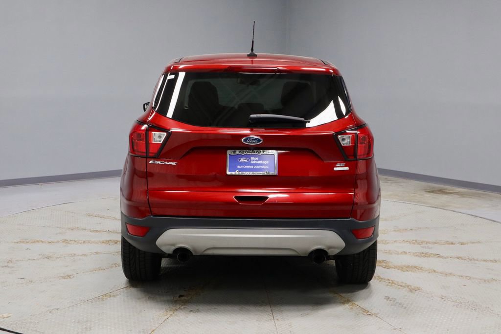 Certified 2019 Ford Escape SE FWD image 4