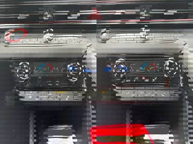 Used 2024 Hyundai Elantra SEL w/ Convenience Package image 25