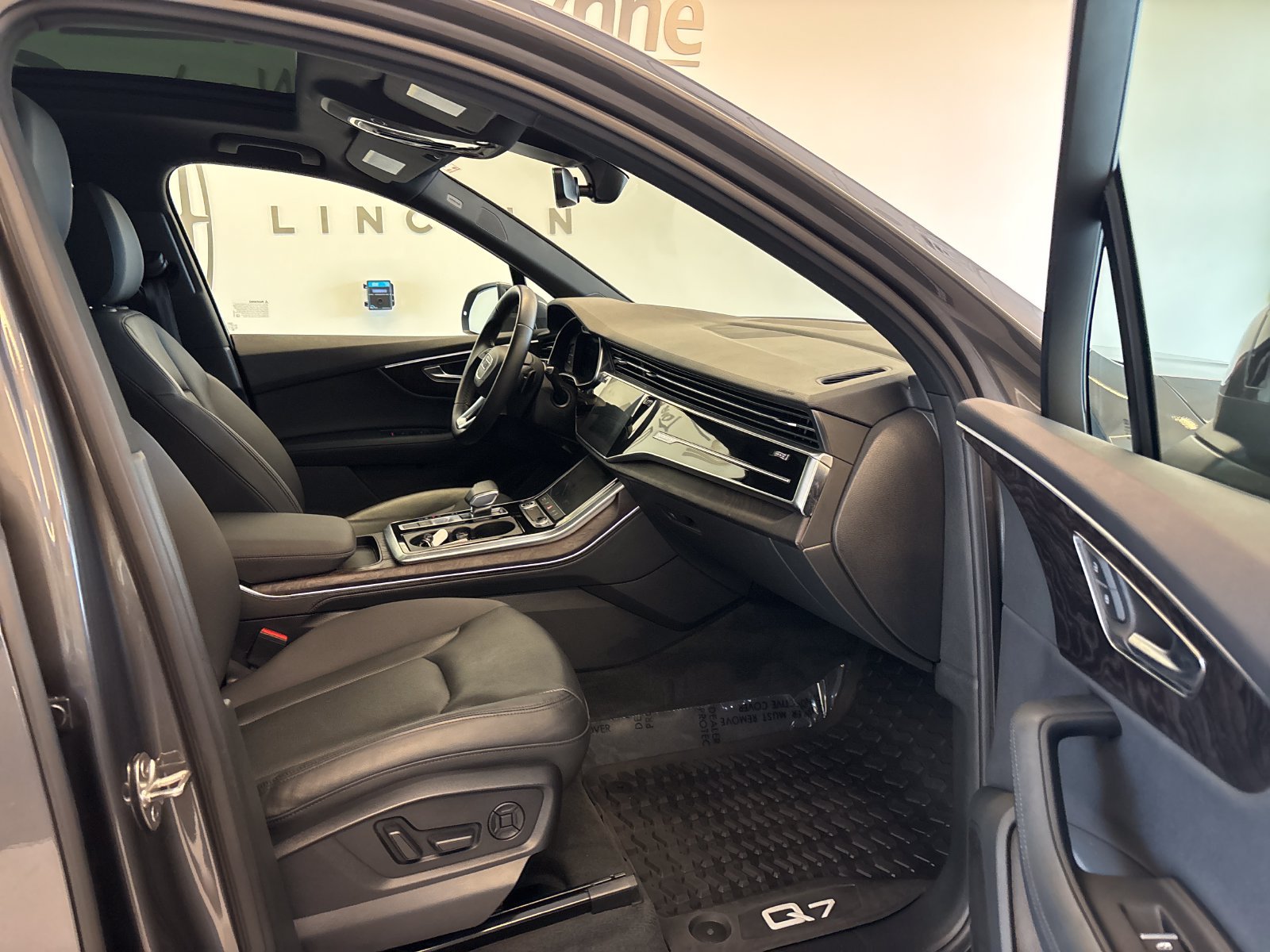 Used 2022 Audi Q7 3.0T Premium Plus AWD/4WD image 6