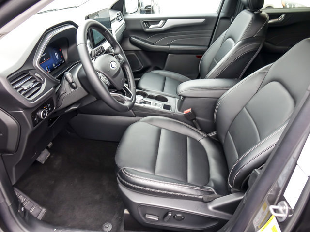 Certified 2025 Ford Escape Platinum image 10