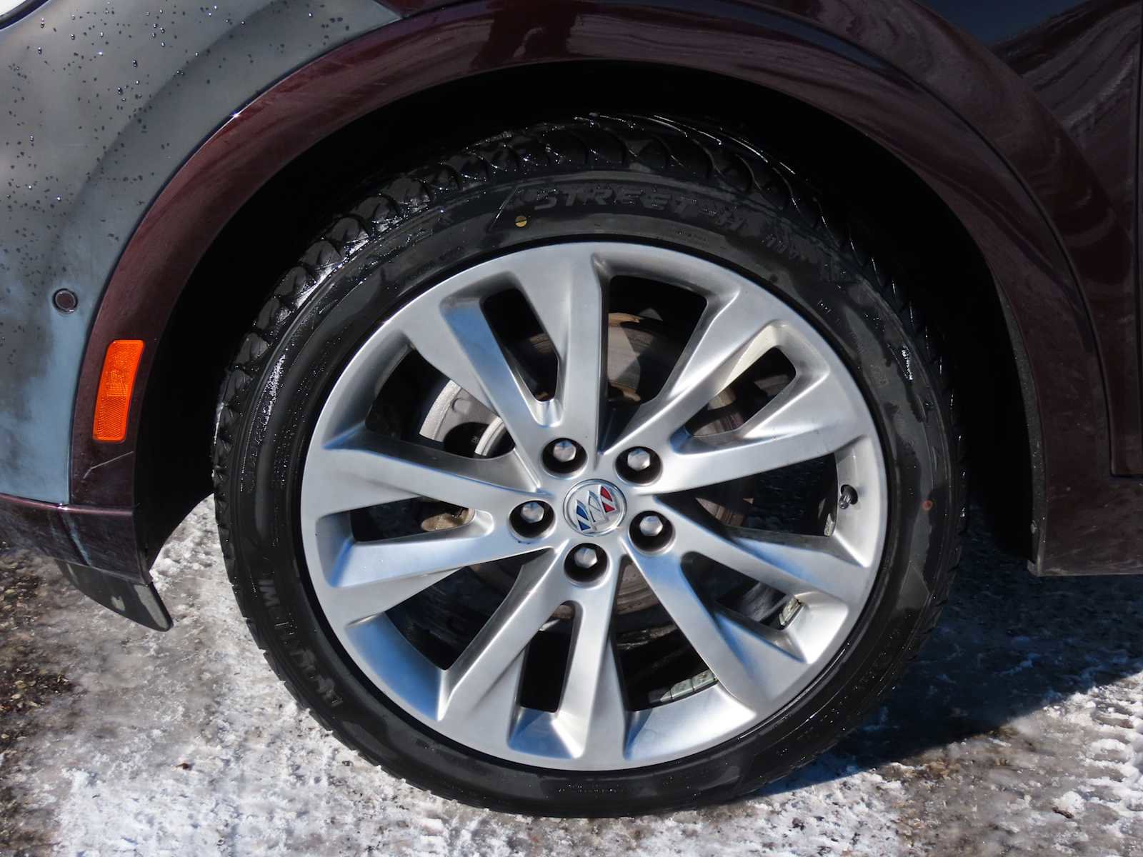 Used 2023 Buick Envision Avenir image 13