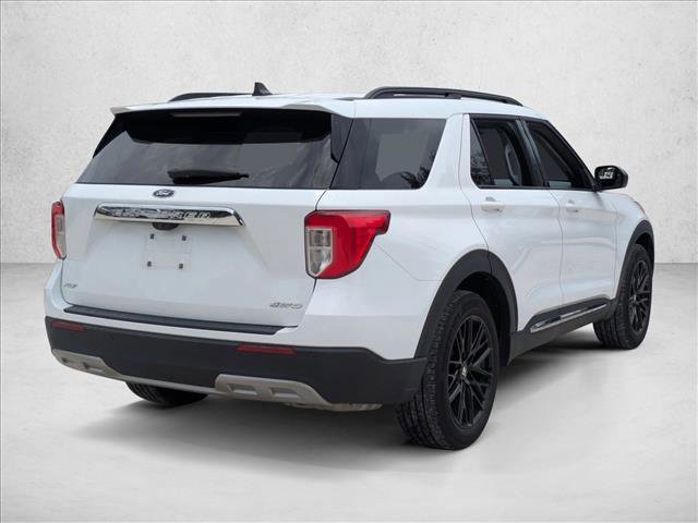 Certified 2023 Ford Explorer XLT w/ Equipment Group 202A AWD/4WD image 4
