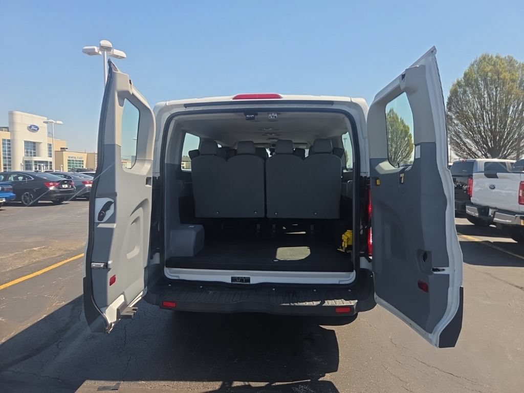 Certified 2017 Ford Transit 350 XL RWD image 6