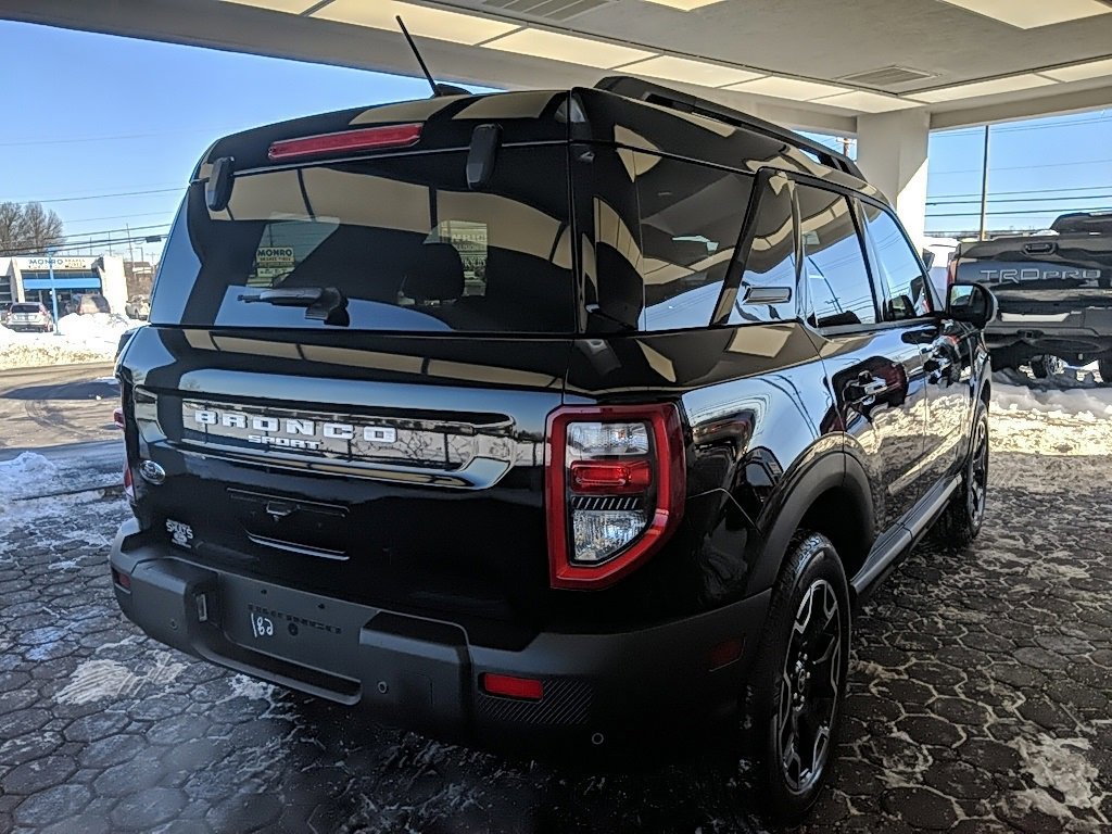 Certified 2025 Ford Bronco Sport Outer Banks w/ Outer Banks Tech Package+ image 3