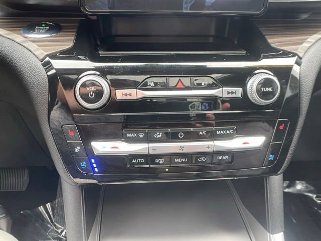 Certified 2021 Ford Explorer Limited w/ Hybrid Equipment Group 310A AWD/4WD image 28