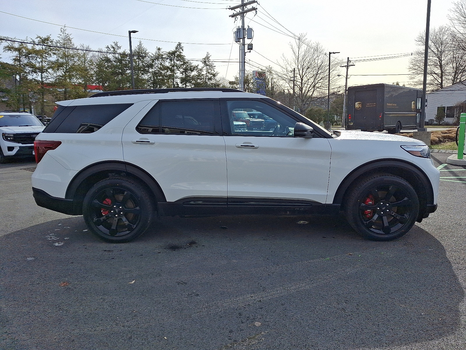 Certified 2023 Ford Explorer ST w/ Equipment Group 401A image 4