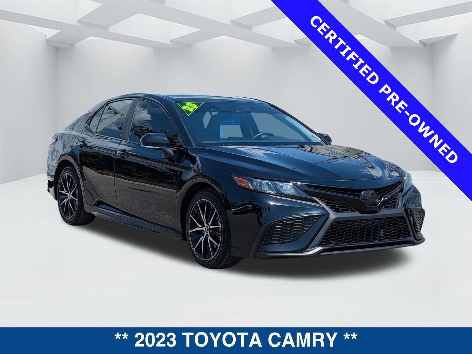 Used 2023 Toyota Camry SE image 7
