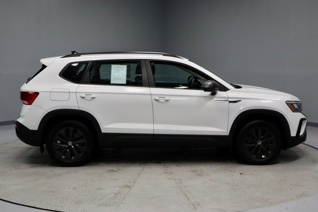 Used 2022 Volkswagen Taos S image 6