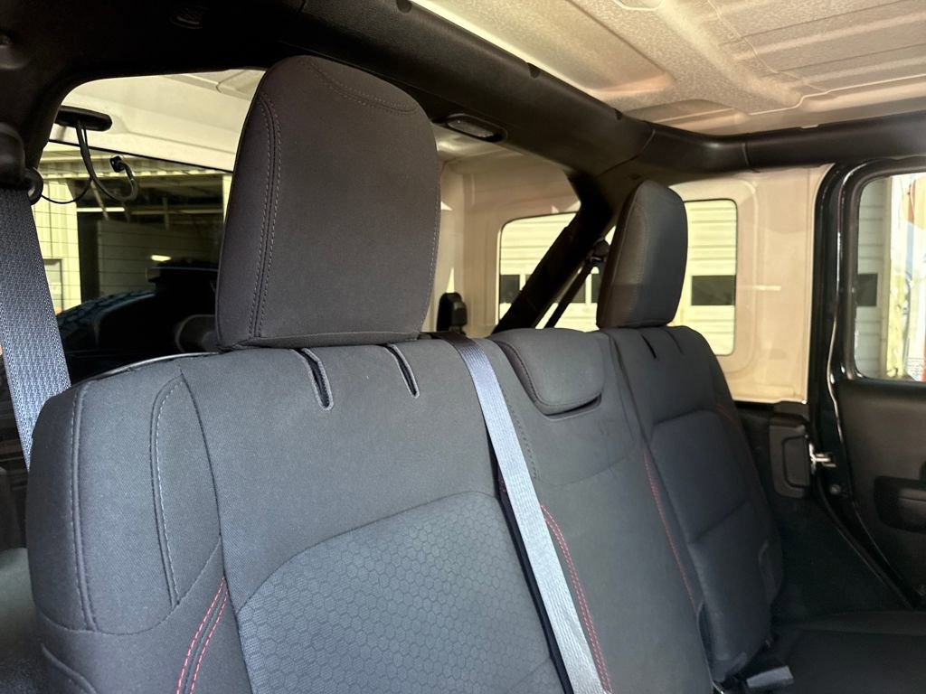 Used 2023 Jeep Wrangler Unlimited Rubicon w/ Cold Weather Group image 25