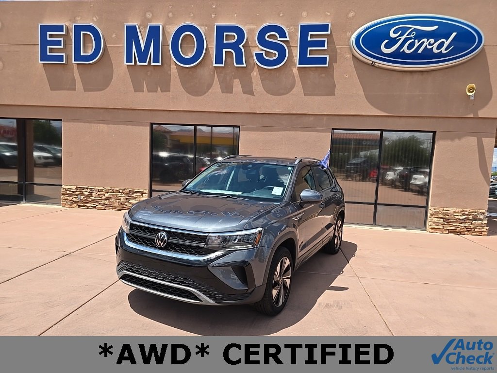 Used 2024 Volkswagen Taos SE image 1