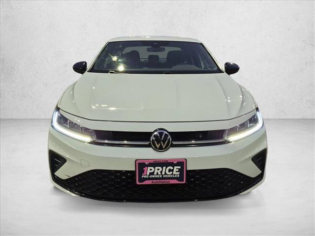 Used 2025 Volkswagen Jetta Sport FWD image 2