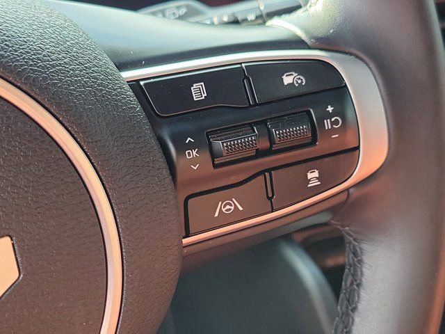 Used 2025 Kia Sportage SX image 26