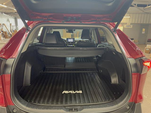 Used 2019 Toyota RAV4 XLE Premium w/ Cold Weather Package AWD/4WD image 10