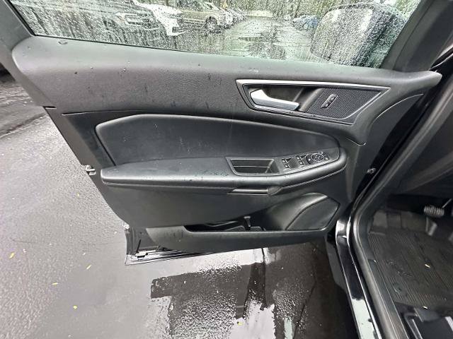 Certified 2024 Ford Edge SE w/ Black Appearance Package AWD/4WD image 8