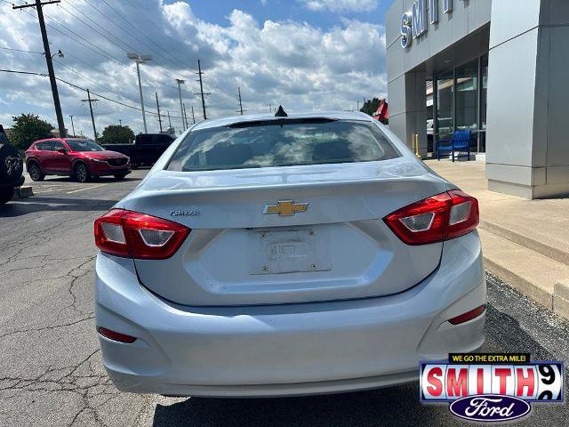 Used 2017 Chevrolet Cruze LS FWD image 6