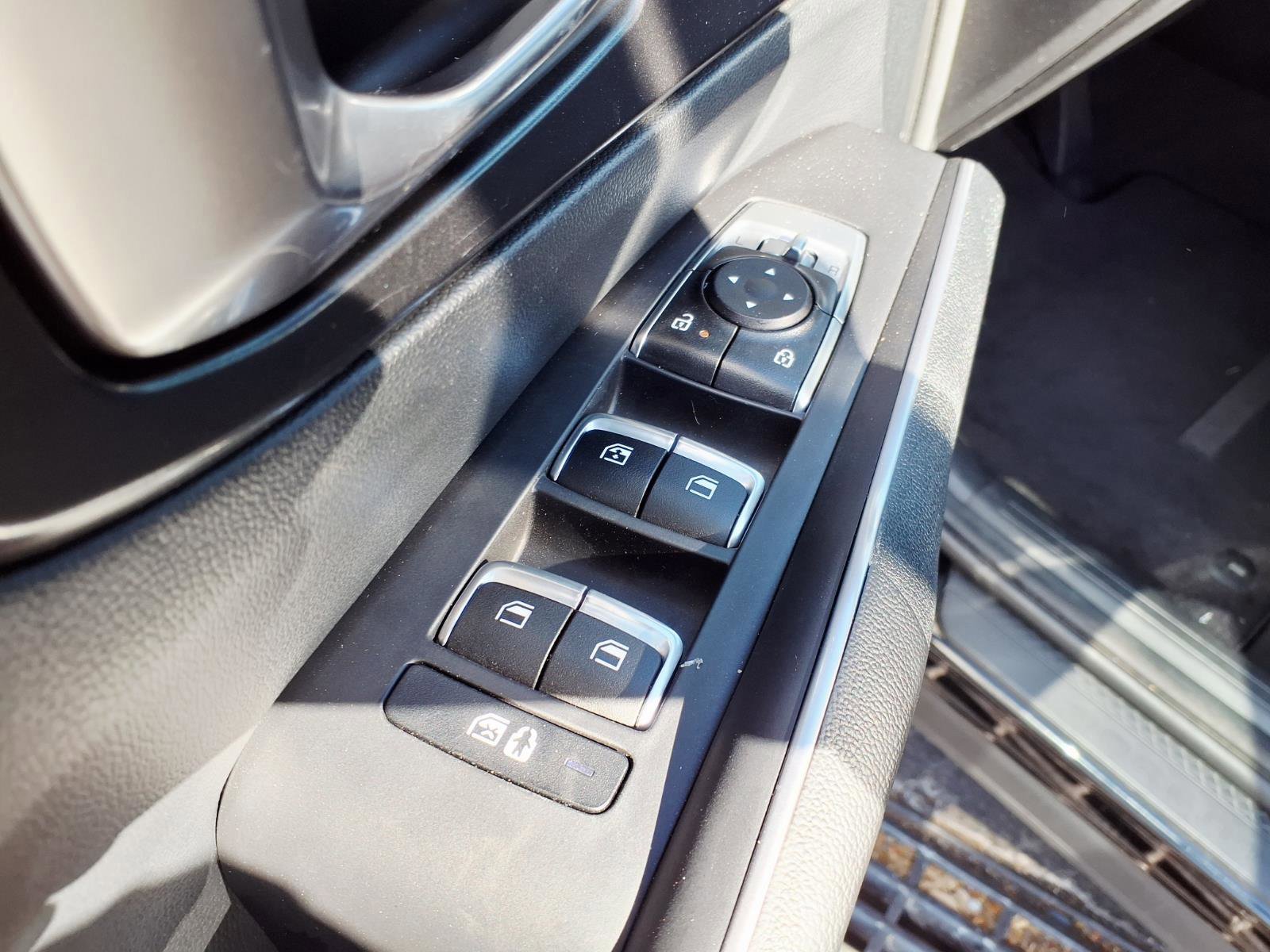 Used 2024 Kia Sorento S image 22