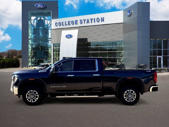 Used 2024 GMC Sierra 2500 SLT w/ SLT Premium Package AWD/4WD image 4