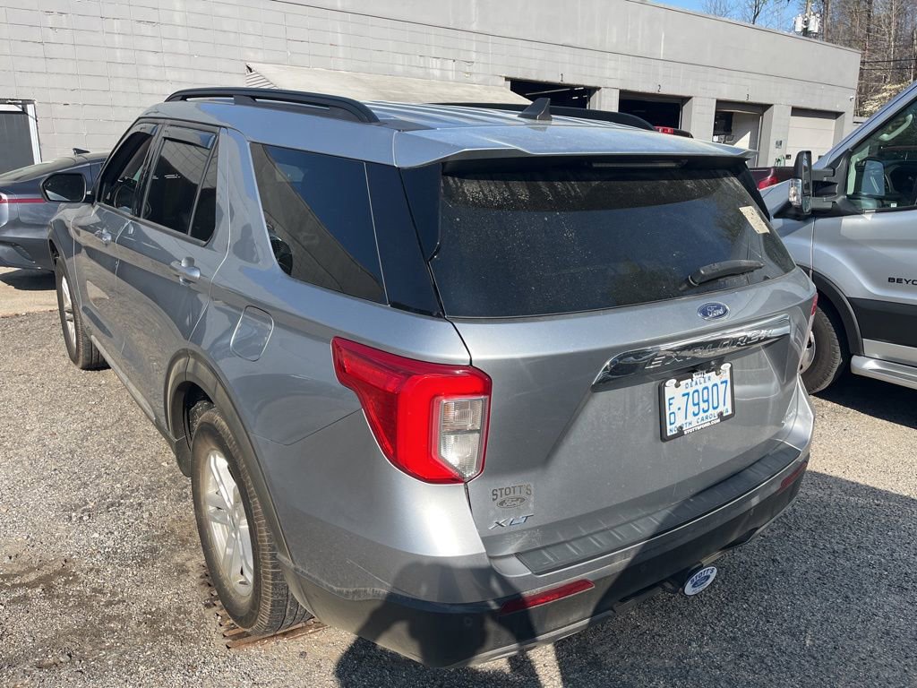 Certified 2022 Ford Explorer XLT w/ Equipment Group 202A image 10