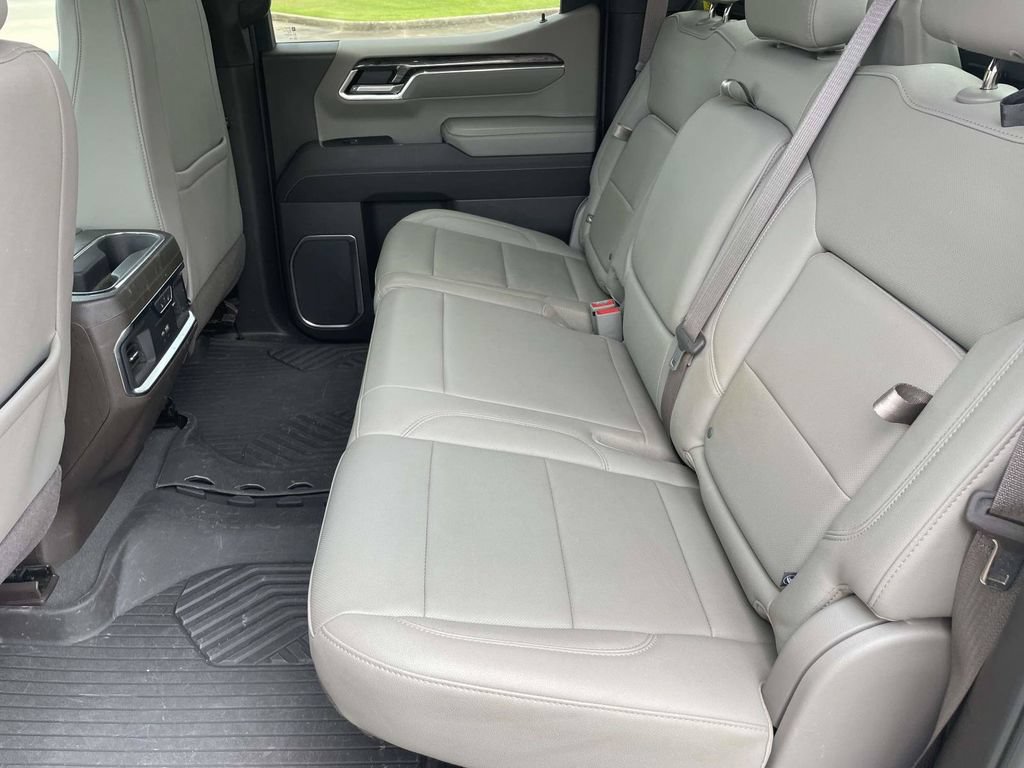Used 2023 Chevrolet Silverado 1500 LTZ w/ LTZ Convenience Package II AWD/4WD image 12
