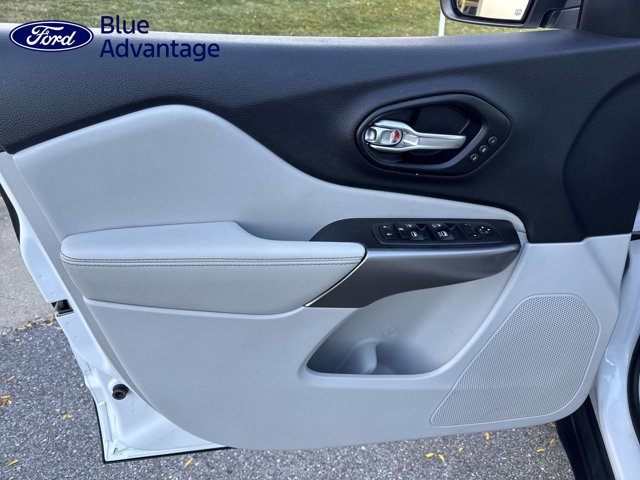 Used 2021 Jeep Cherokee Limited image 4