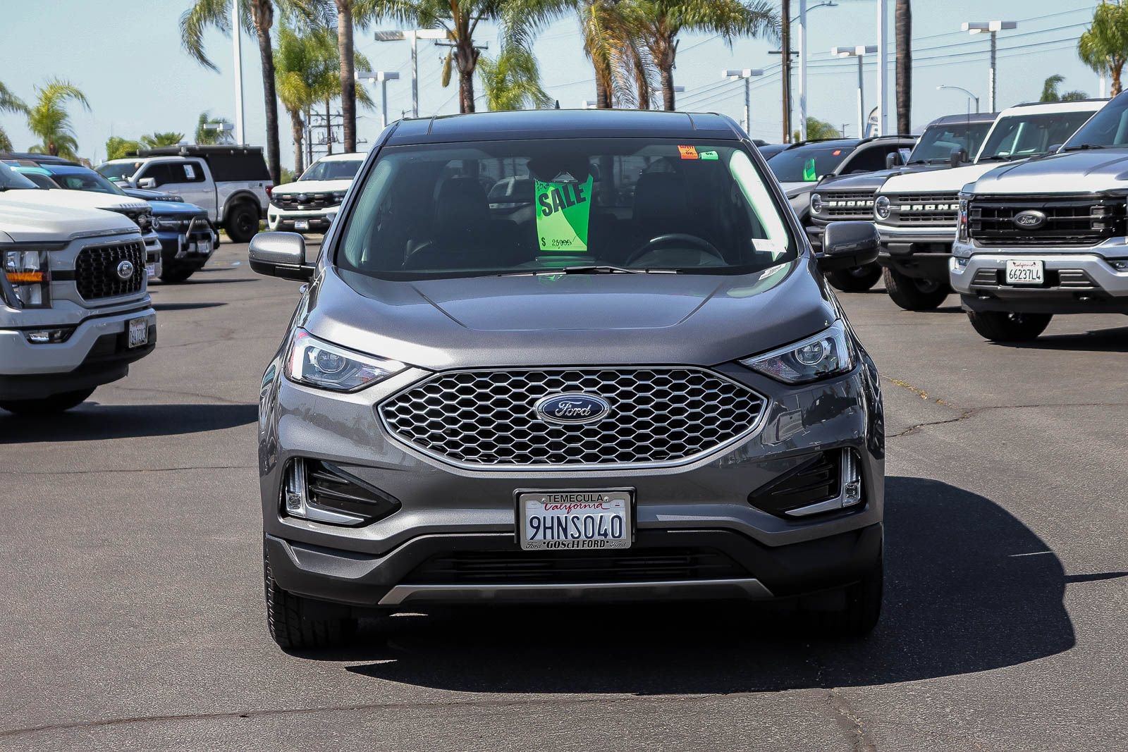 Certified 2023 Ford Edge SEL w/ Convenience Package AWD/4WD image 2