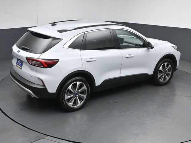 Certified 2025 Ford Escape Platinum AWD/4WD image 15