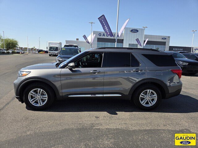 Certified 2024 Ford Explorer XLT RWD image 4