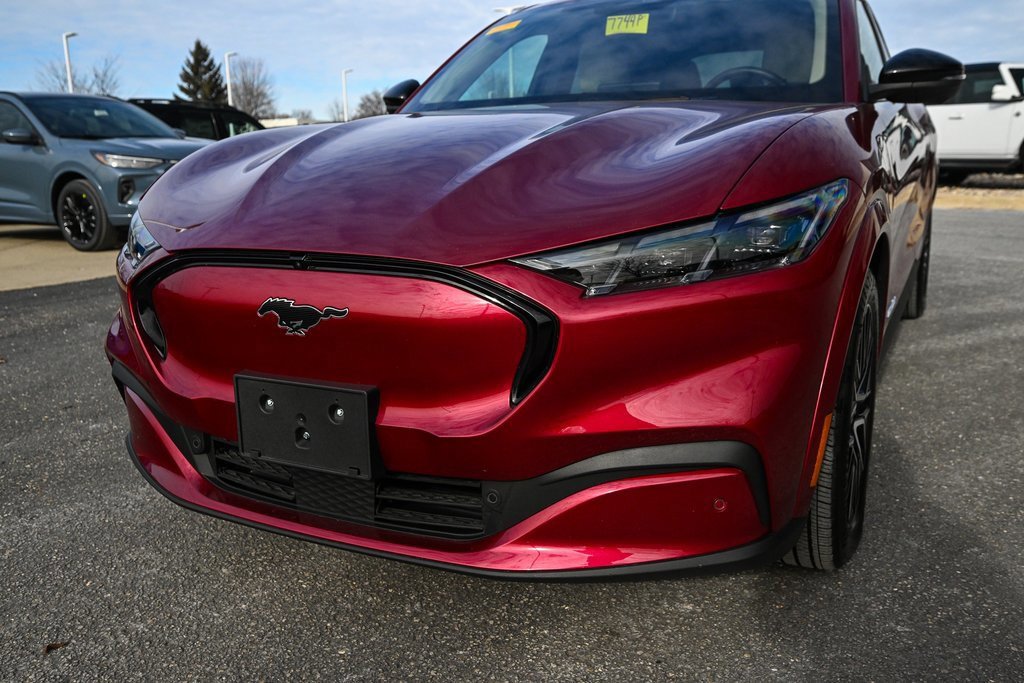 Certified 2025 Ford Mustang Mach-E Premium image 2