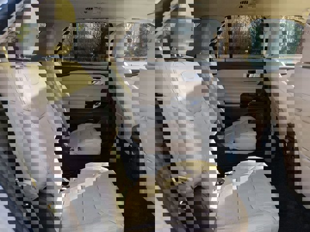 Certified 2021 Ford Explorer Platinum w/ Equipment Group 601A image 32