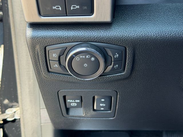 Certified 2018 Ford F150 Platinum w/ Technology Package AWD/4WD image 27