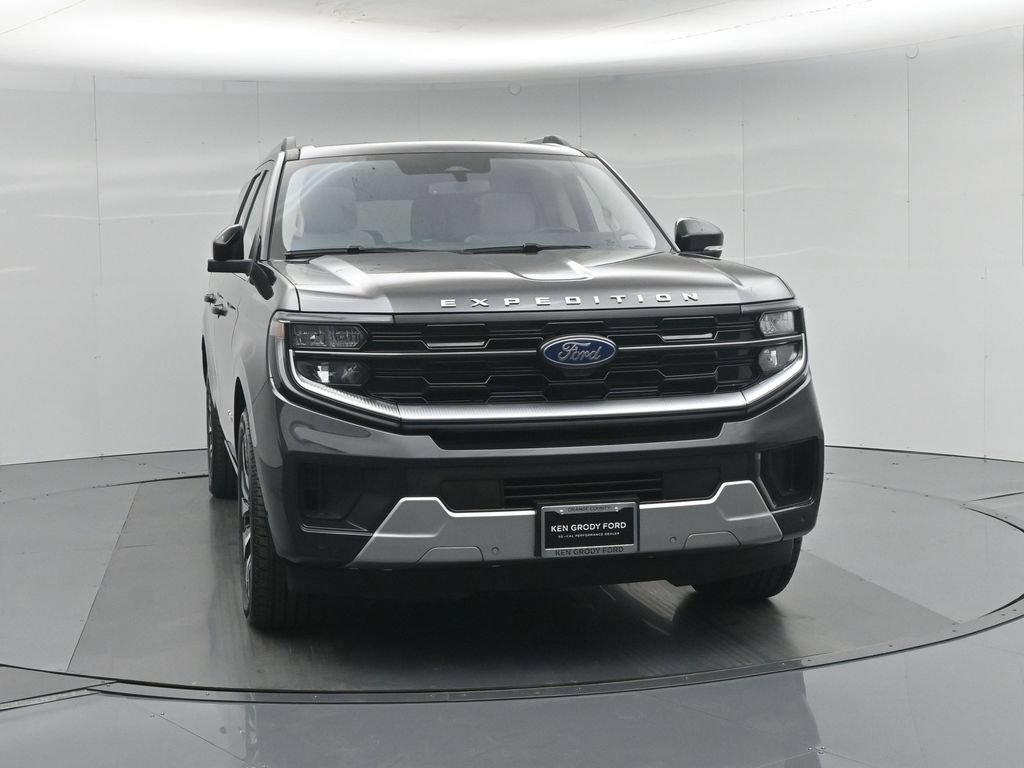 Certified 2025 Ford Expedition Max Platinum w/ Driver's Package AWD/4WD image 61