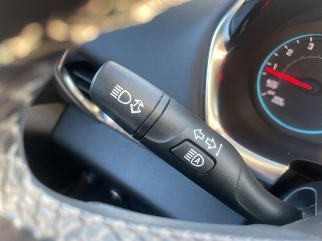 Used 2023 Chevrolet Traverse LT image 24