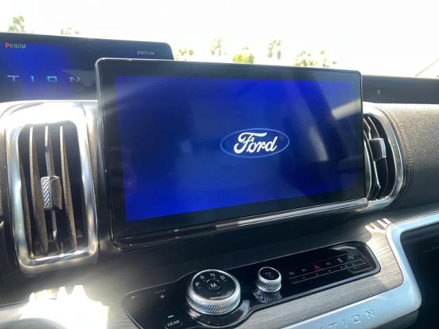 Certified 2025 Ford Expedition Max Platinum w/ Driver's Package AWD/4WD image 27