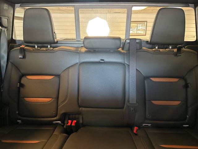 Used 2023 GMC Sierra 1500 AT4 w/ AT4 Premium Package AWD/4WD image 26
