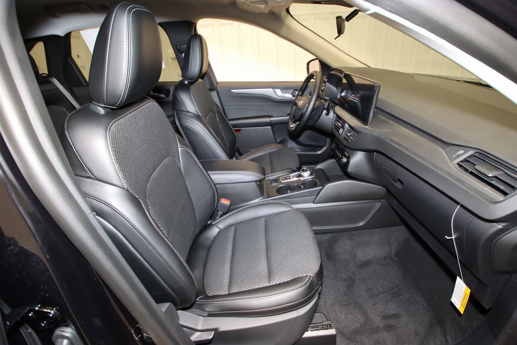 Certified 2024 Ford Escape SE image 34