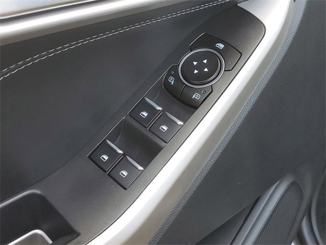 Certified 2022 Ford Explorer XLT w/ Equipment Group 202A image 11