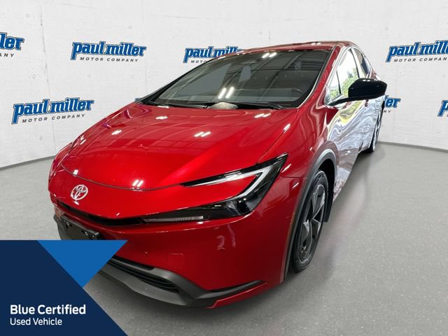 Used 2024 Toyota Prius LE AWD/4WD image 1