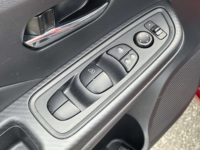 Used 2025 Nissan Versa SV FWD image 14