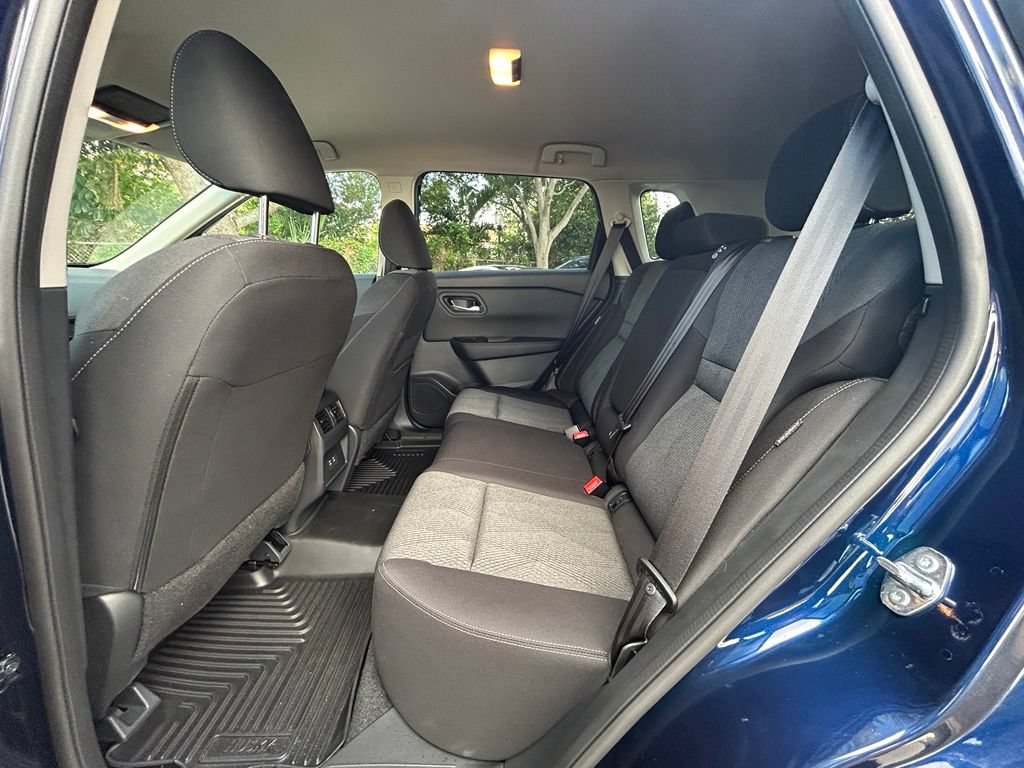 Used 2025 Nissan Rogue SV FWD image 30
