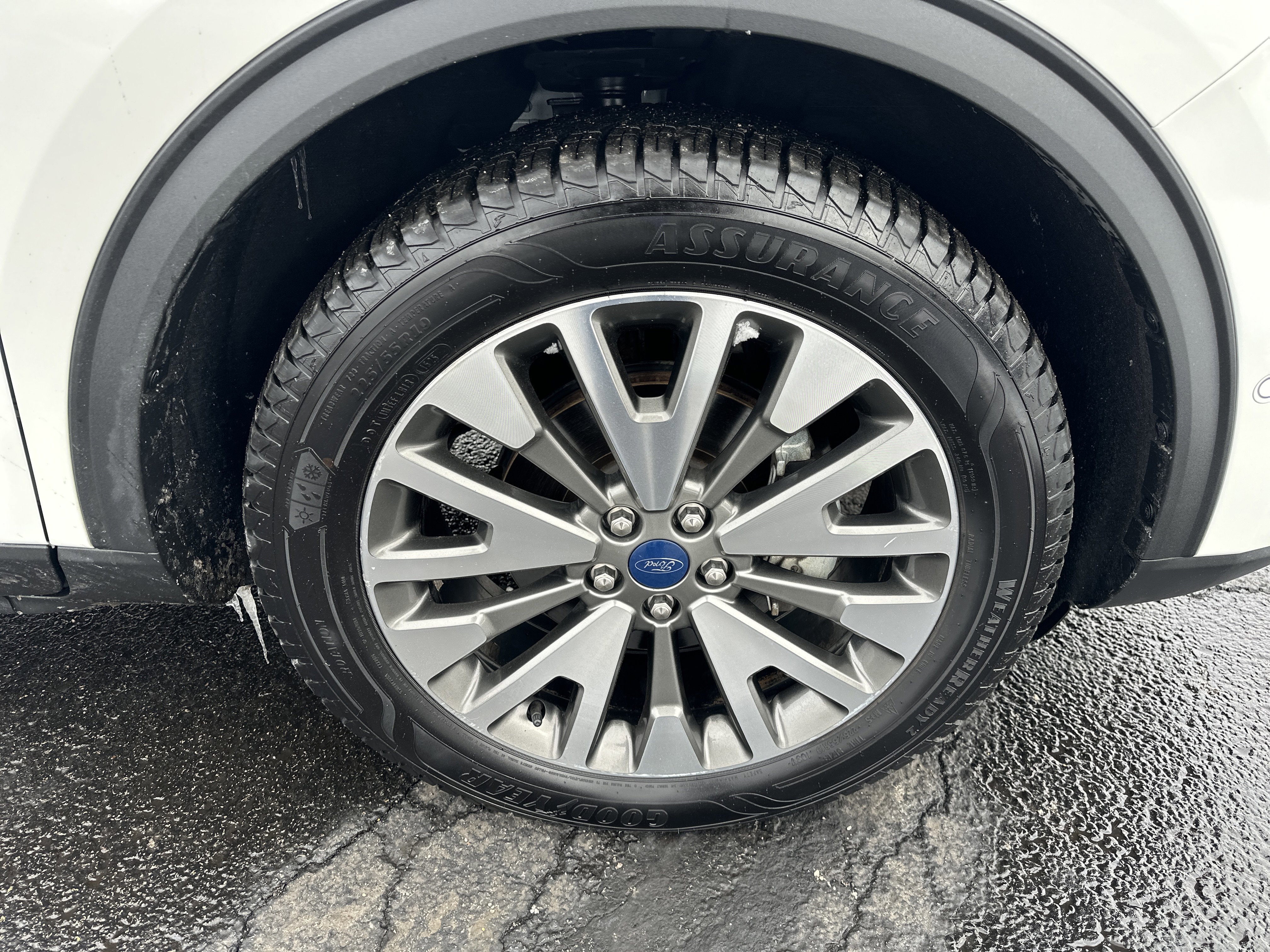 Certified 2020 Ford Escape Titanium w/ Titanium Premium Package 2.0 image 13