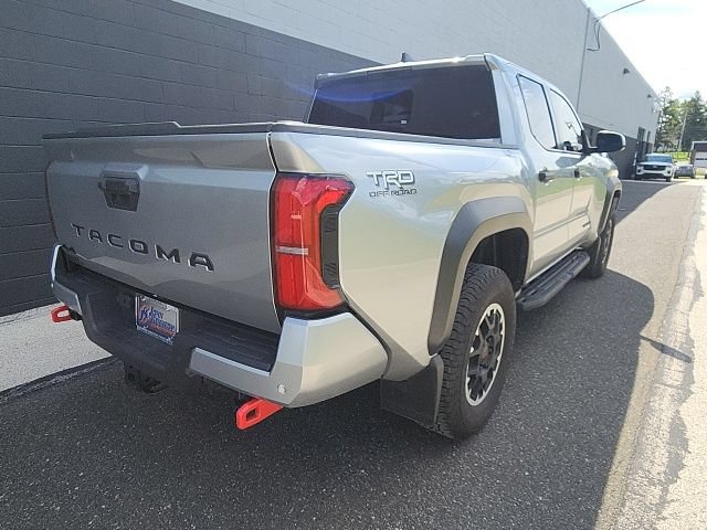 Used 2024 Toyota Tacoma TRD Off-Road w/ TRD Off Road Upgrade Package AWD/4WD image 6