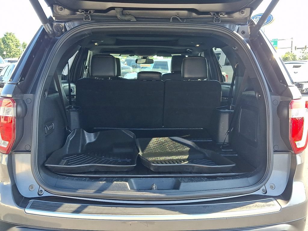 Certified 2018 Ford Explorer Platinum AWD/4WD image 32